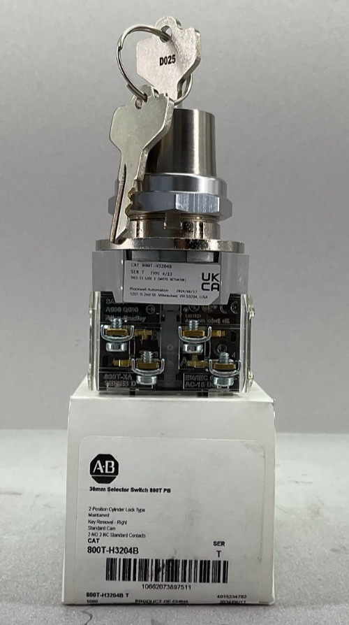 NEW ALLEN BRADLEY 800T-H3204B SELECTOR SWITCH 30MM 2POS CYLINDER LOCK  2NO 2NC