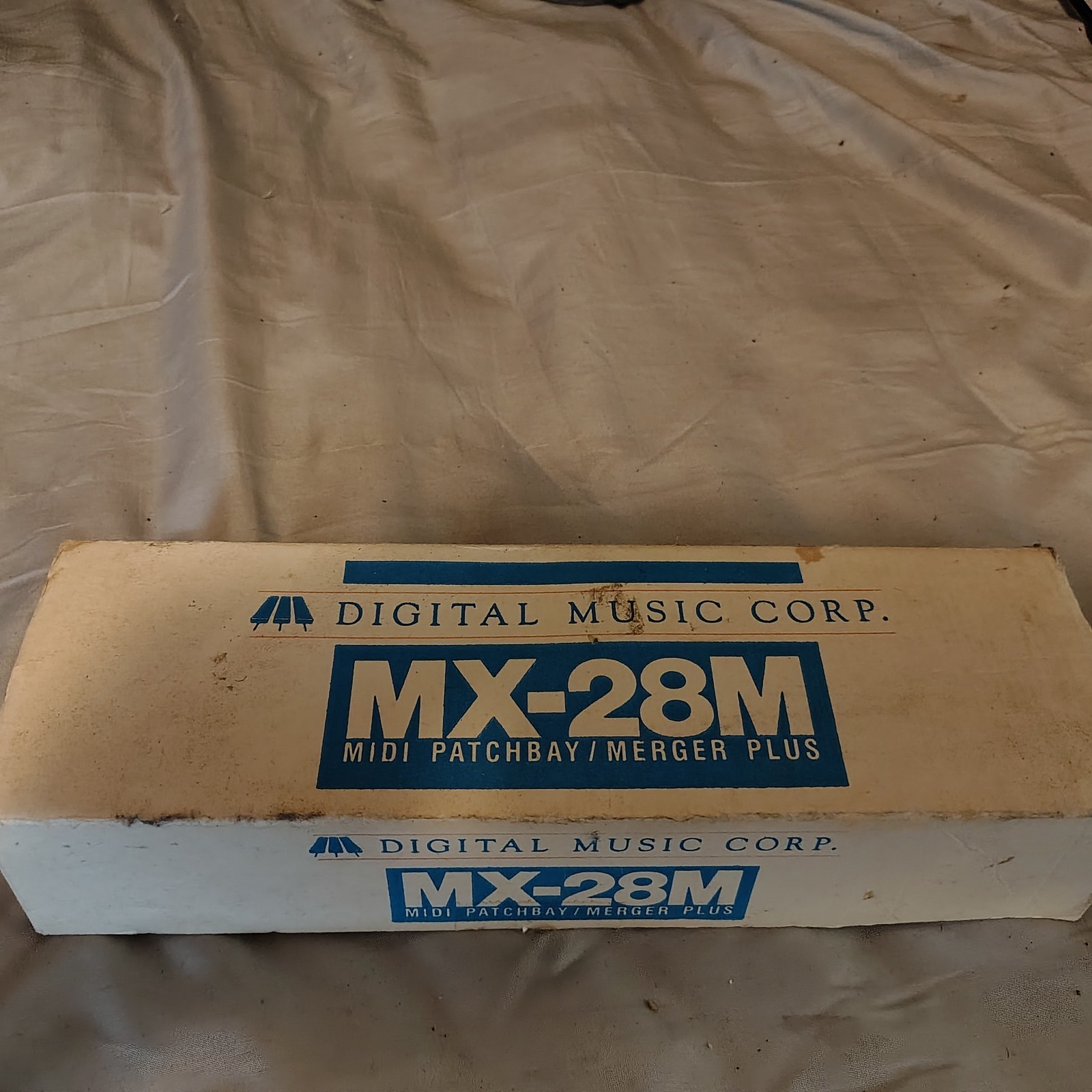 MX-28M Midi Patchbay/Merger Plus Digital Music Corp - Tested - No Power Supply