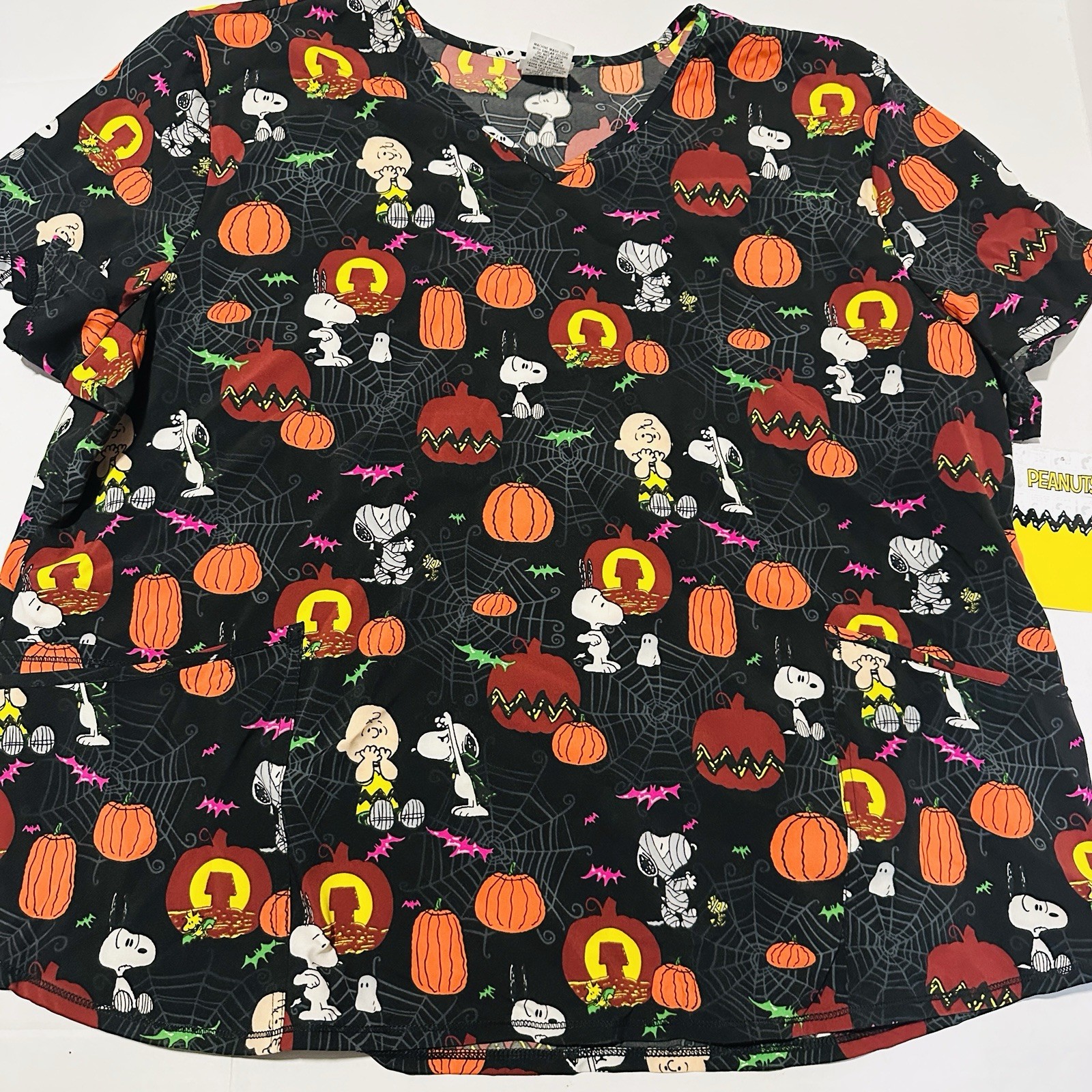 Womens 3xl Snoopy Halloween Scrub Top Charlie Brown Pumpkin- Scrubstar