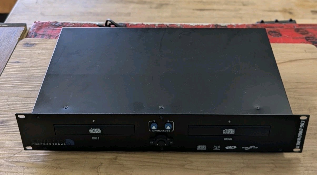 EDISON PROFESSIONAL CDG-8800 KMK II DJ DUAL CD PLAY & CONTROLLER