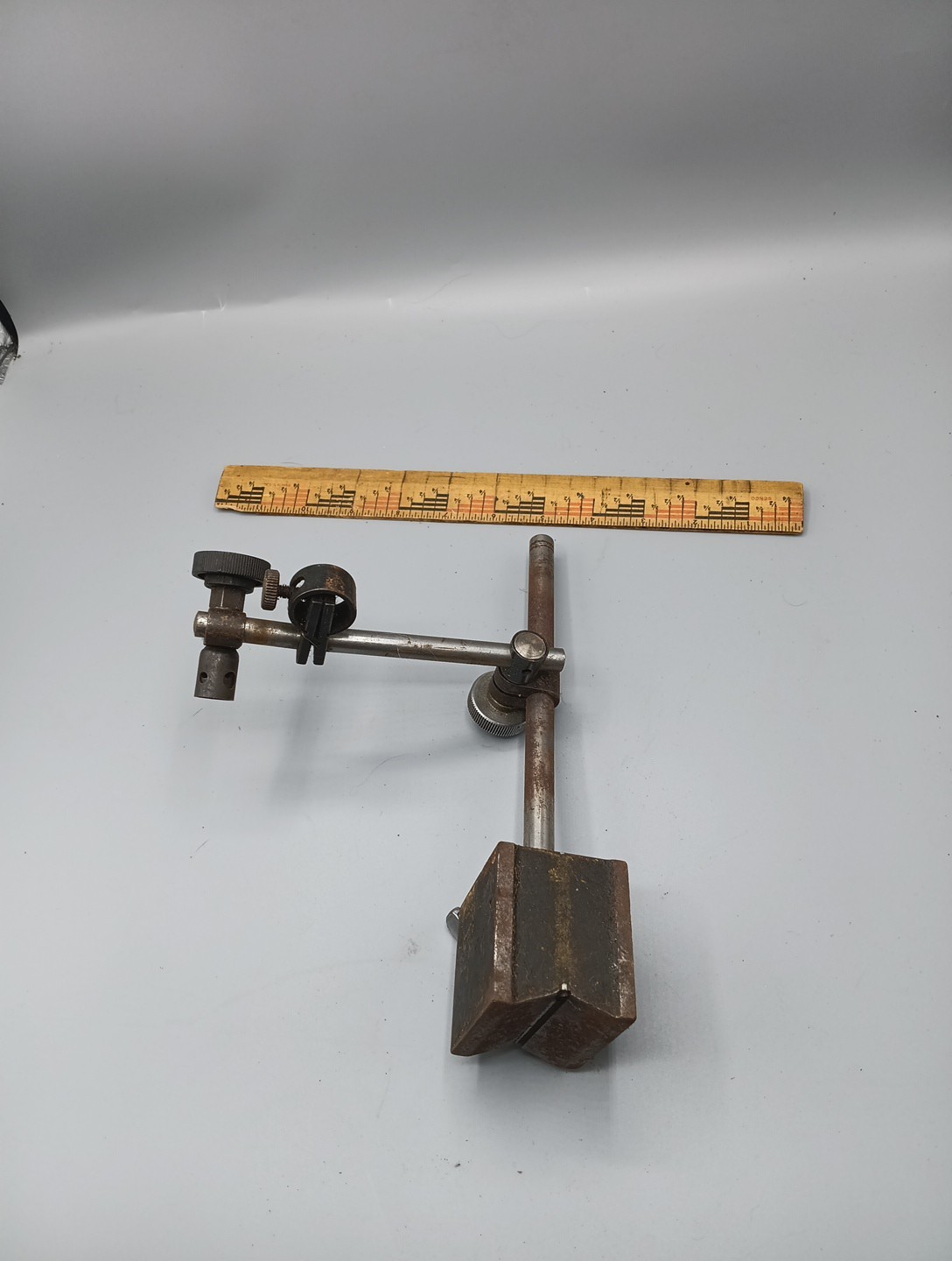 Used Enco Magnetic Indicator Holder.