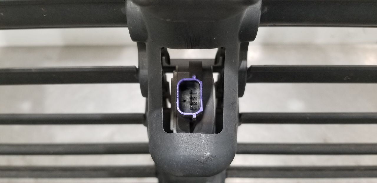 20 FORD EXPEDITON UPPER AIR SHUTTER 3.5L