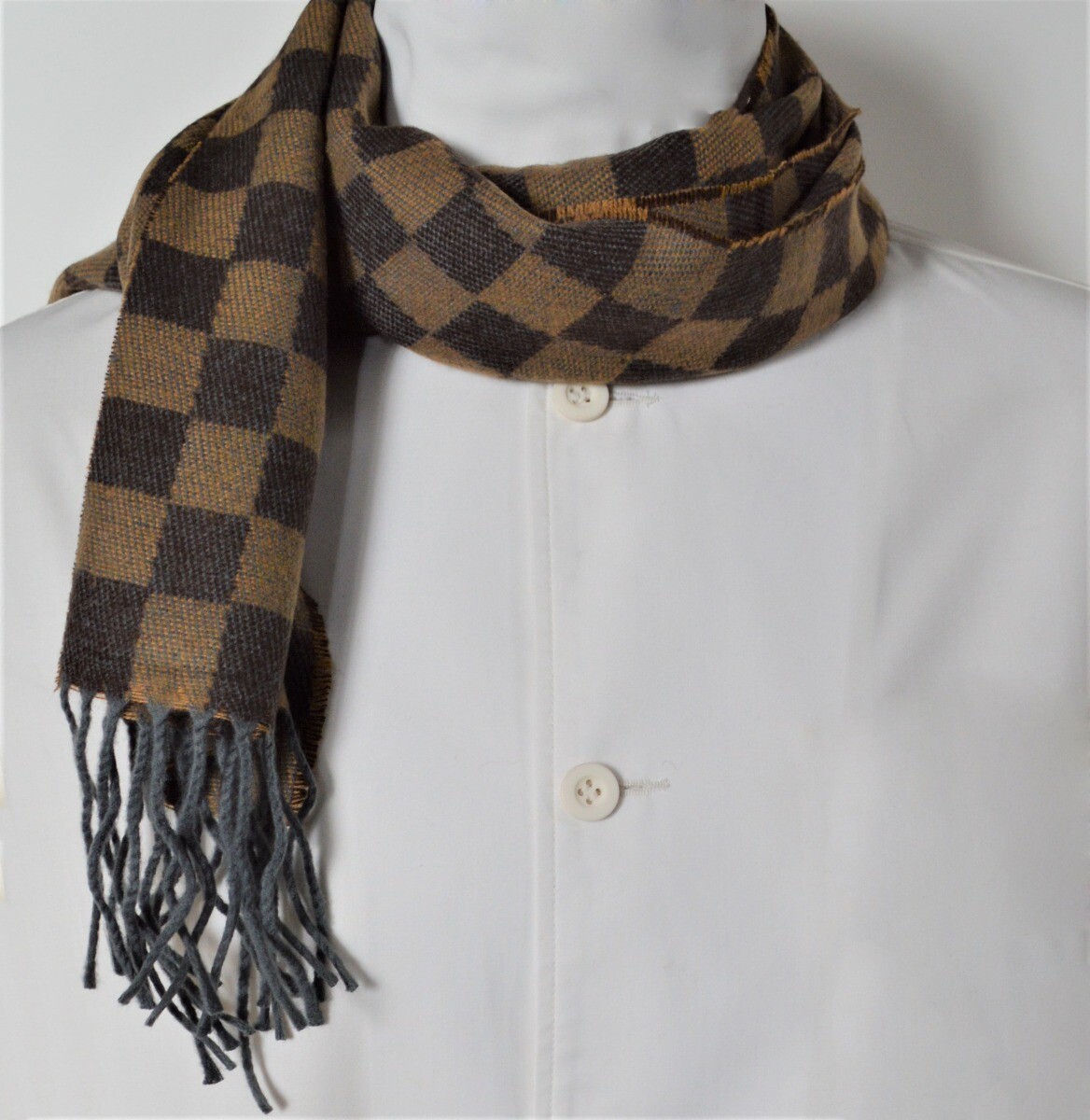 CASHMERE TOUCH Vintage Beige & Brown Checkerboard Design Lightweight 100% Acr...
