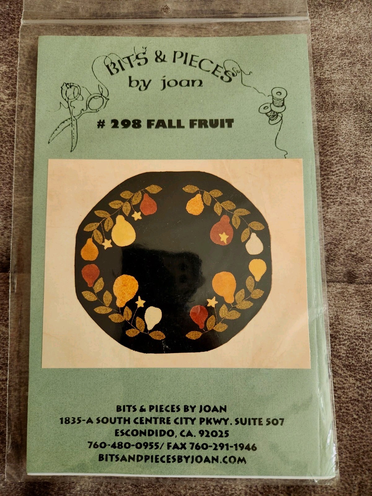 Bits & Pieces By Joan #298 FALL FRUIT Applique Table Mat Pattern NEW