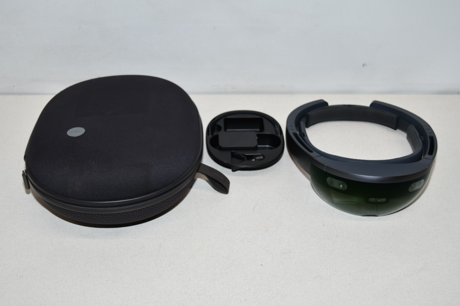 ^ Microsoft Hololens Generation 1 Virtual Headset Holo Lens #X8149