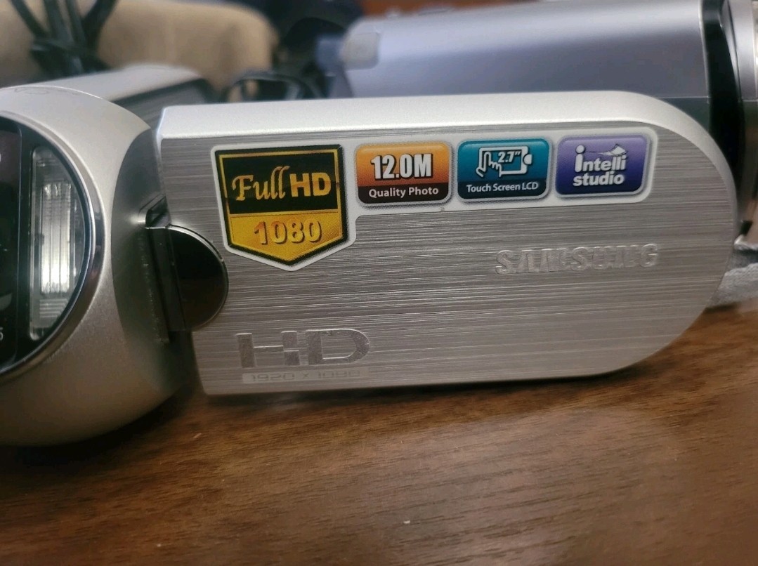 TEN Portable Handheld Camcorders In (Excellent Condition) w/ cords and case