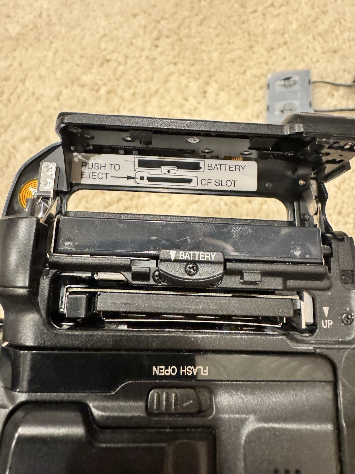JVC Everio GZ-MC200 Flash Media Camcorder