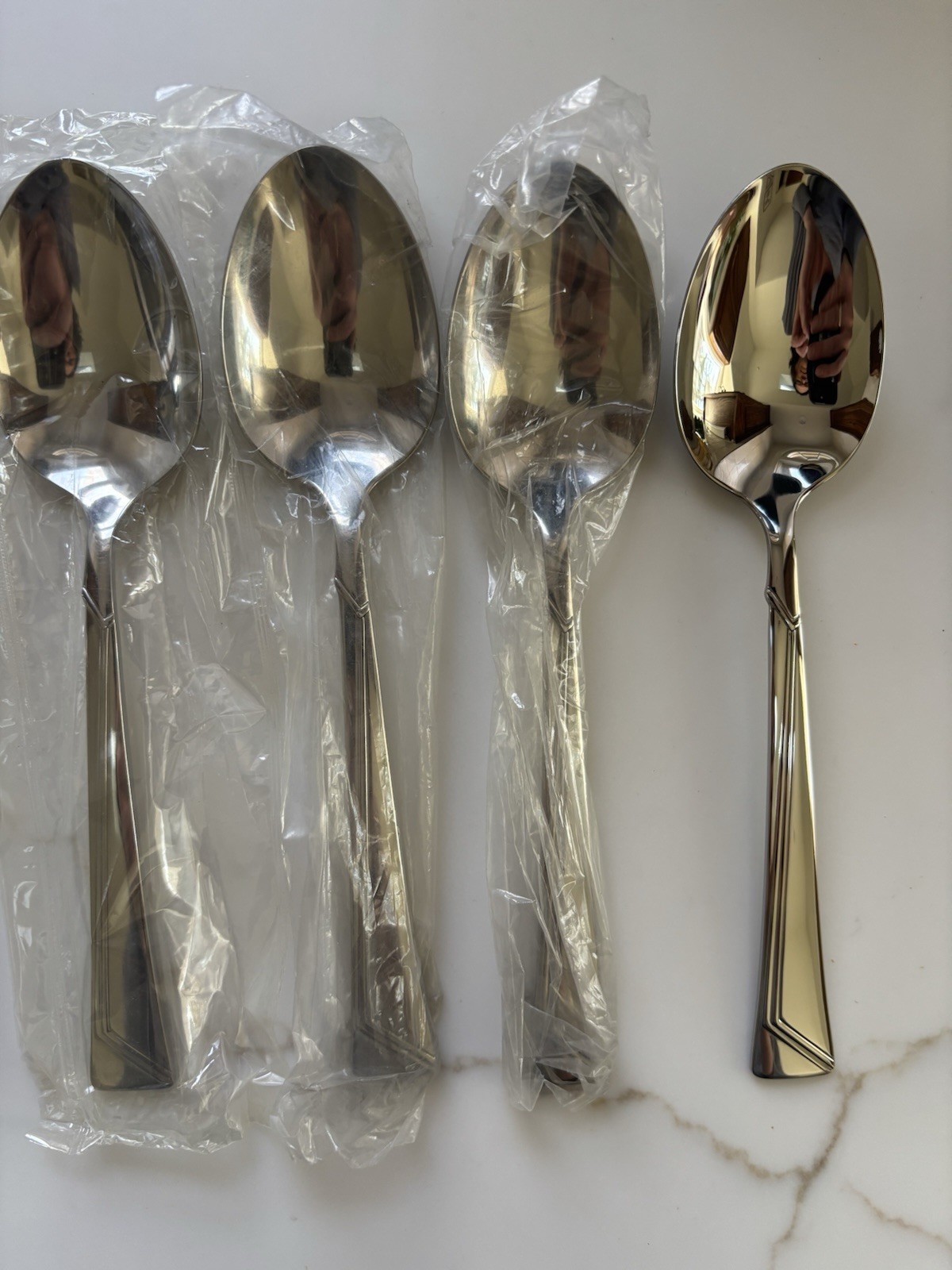 Oneida - ERA - lot of 4 place/oval soup spoons NEW