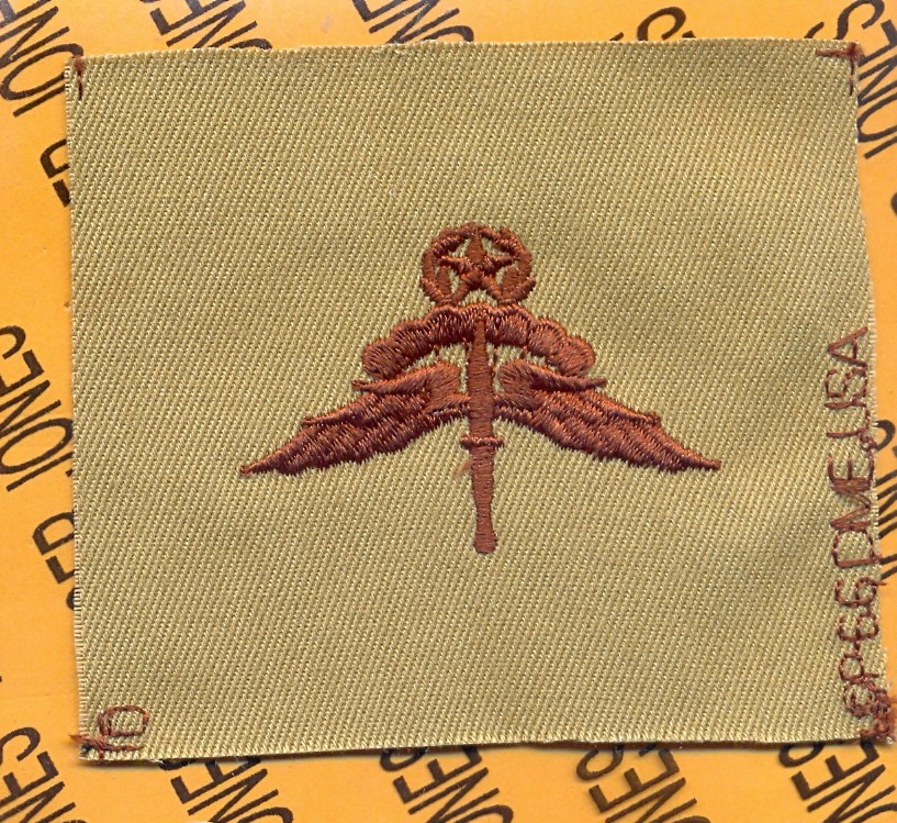 US Army Airborne Military Freefall Instructor MFF wing Desert DCU patch