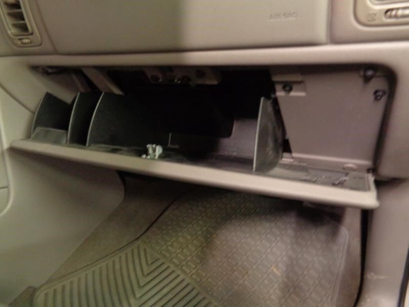 SILVRDO25 2006 Glove Box 1175428
