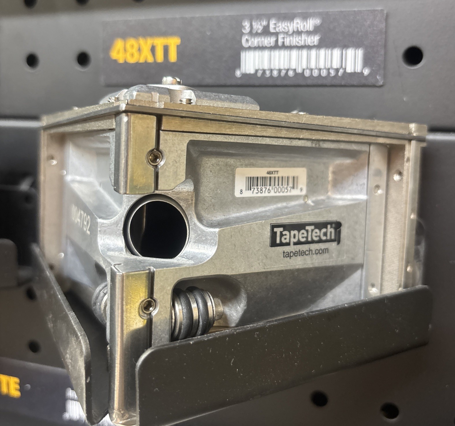 TapeTech 3.5" EasyRoll Adjustable Angle Head (48XTT)