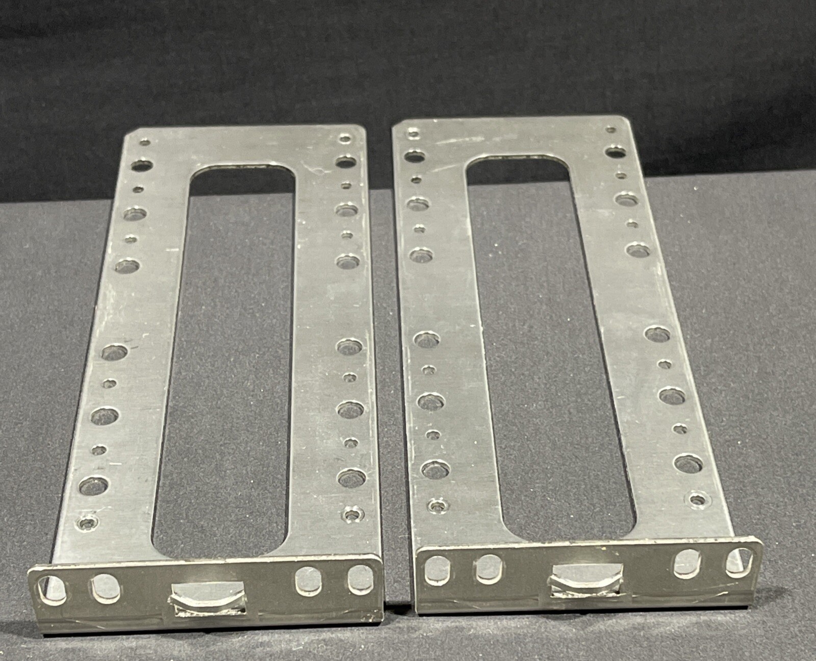 NEC UNIVERGE SV8100 SV8300 CHS2U-US SN1750 CABINET RACK MOUNT KIT RACK EAR As Is
