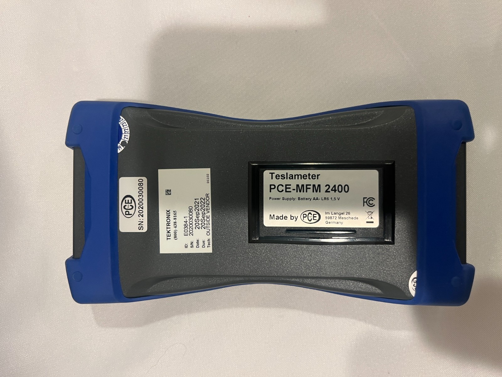 Tesla Meter PCE MFM 2400 Magnetometer Field Detector Analyzer Electromagntic