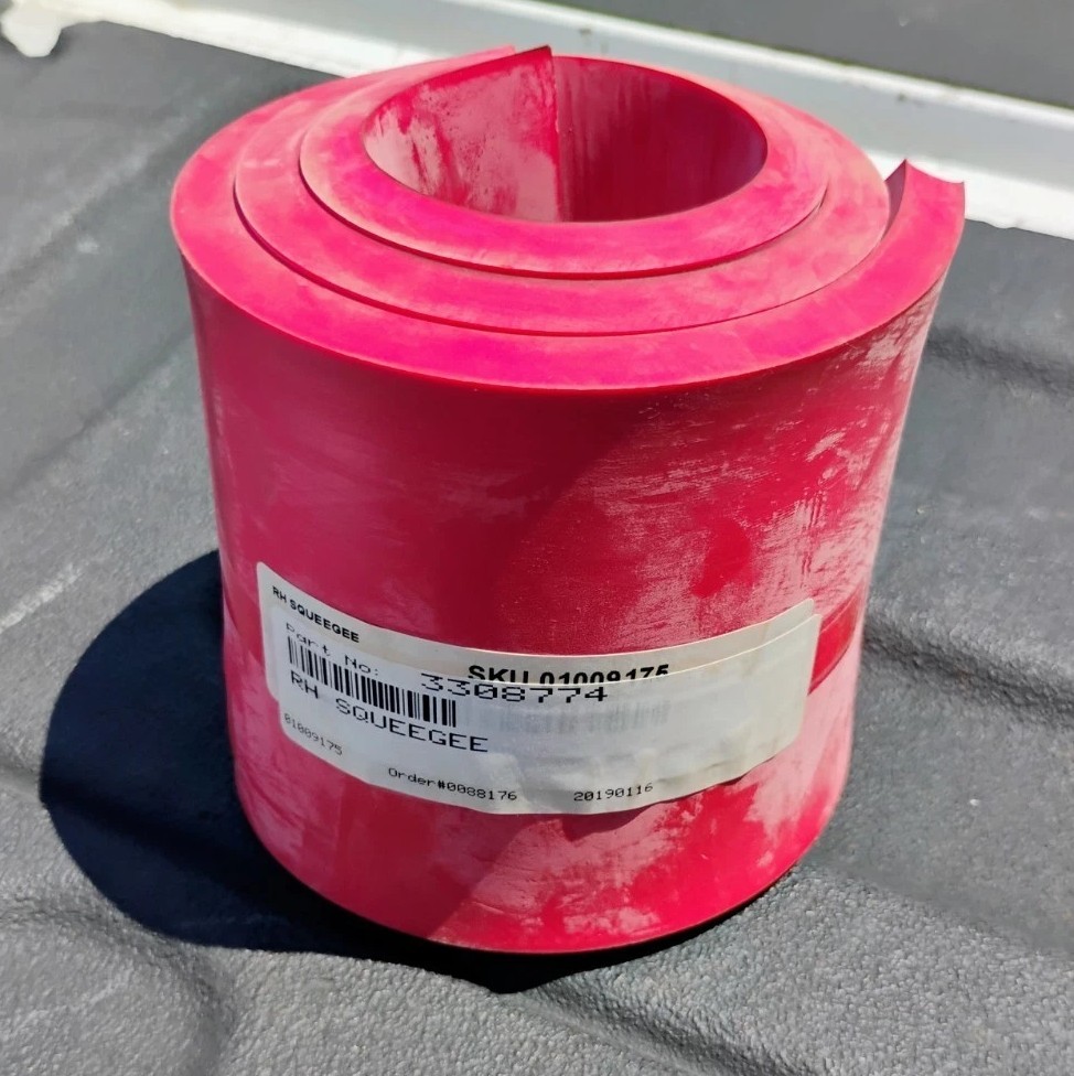 NOS Minuteman Powerboss 3308774 Squeegee RH