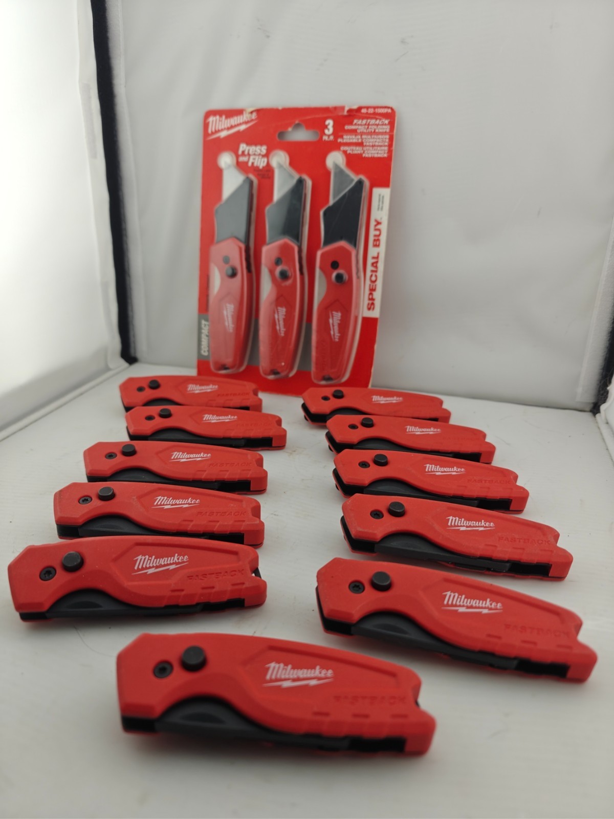 LOT OF 14 Milwaukee Fastback Compact Folding Utility Knife 48-22-1500