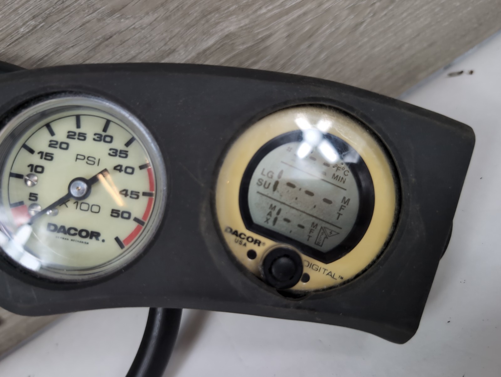 Dacor Console Digital Gauges Scuba Diving Set PSI