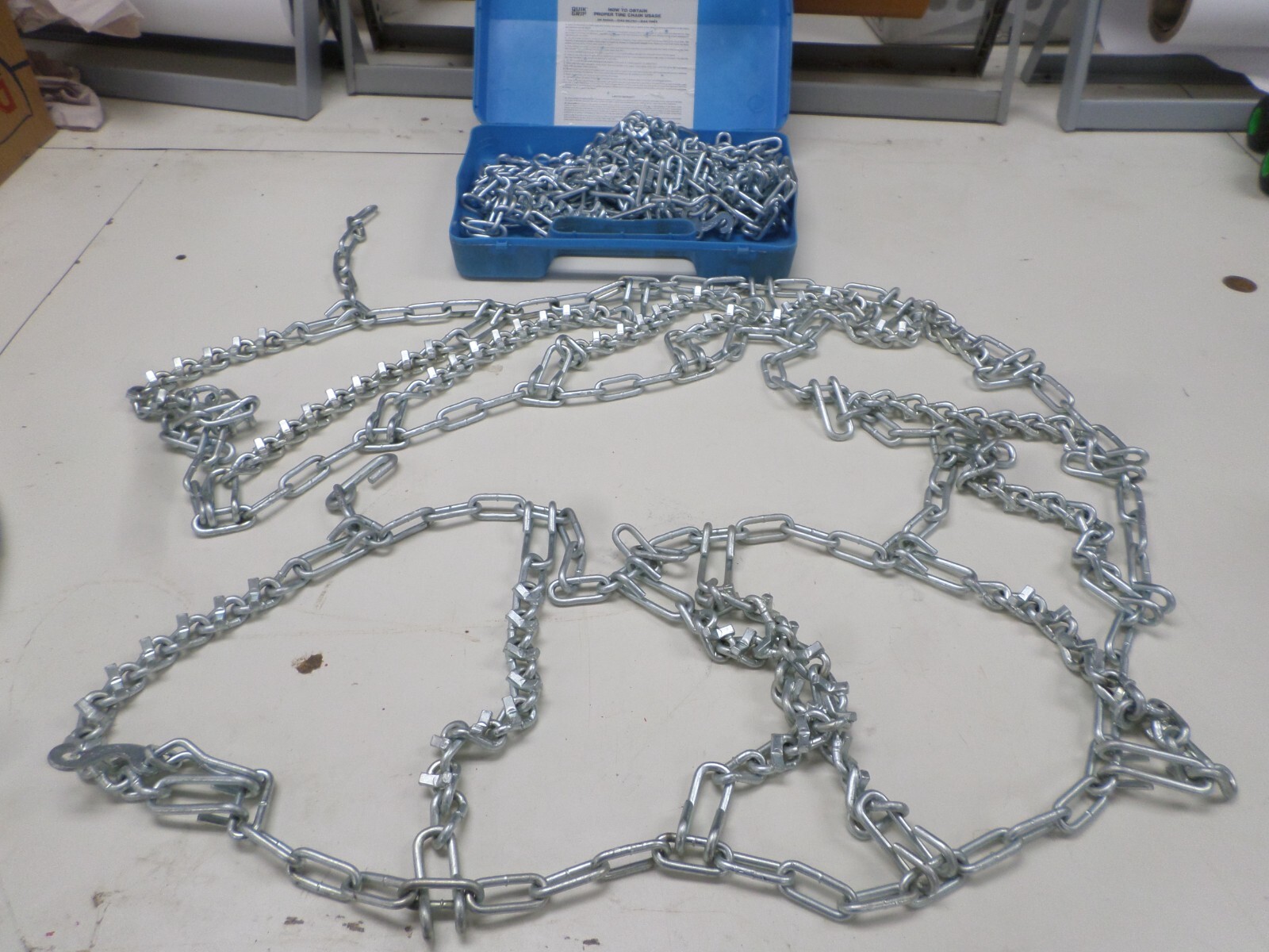 Security Chain 1850 Quik Grip V-Bar Type RP Passenger Tire Chain Set of 2