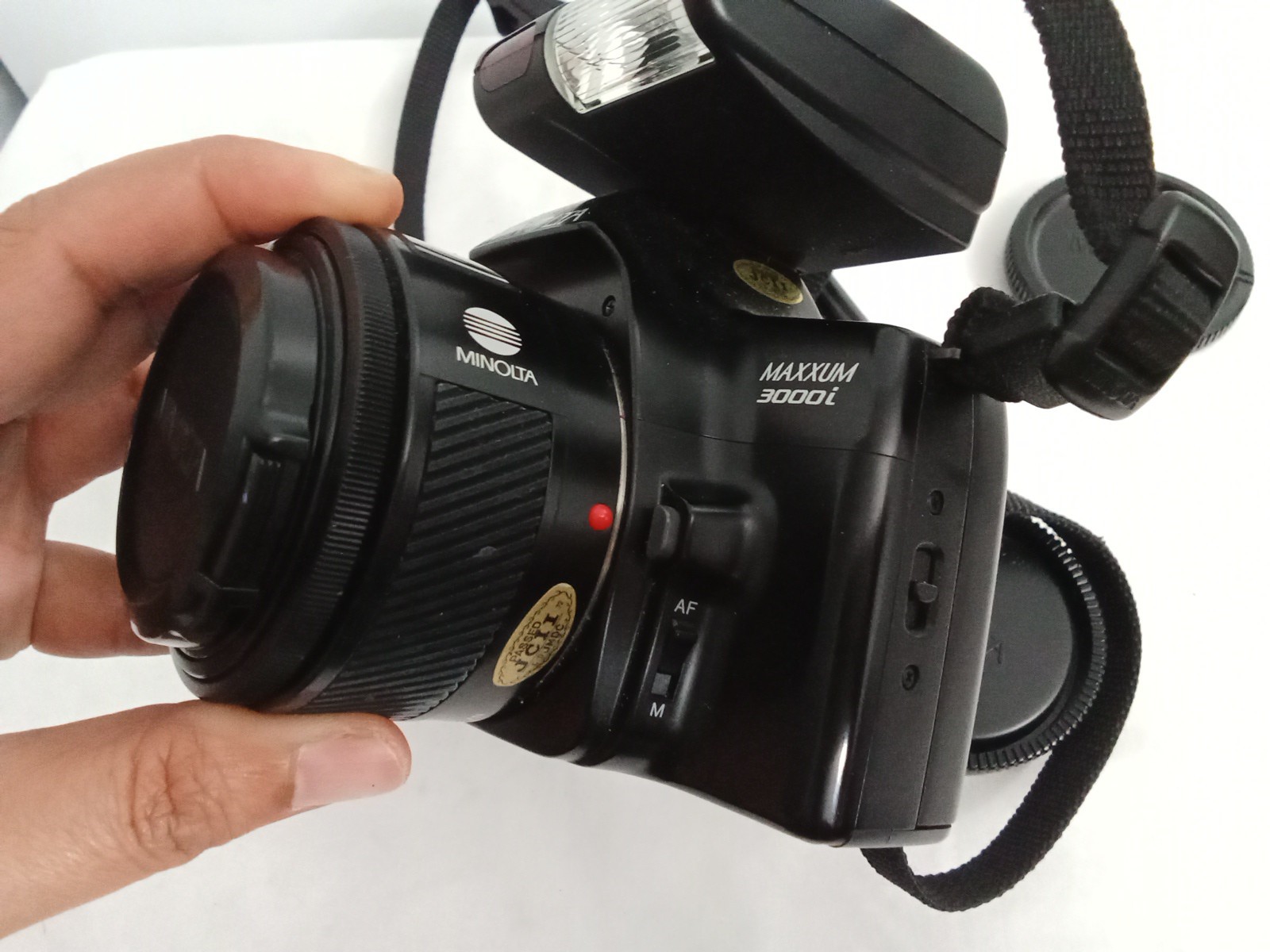 Minolta Maxxum 3000i 35mm Camera With Flash Untested