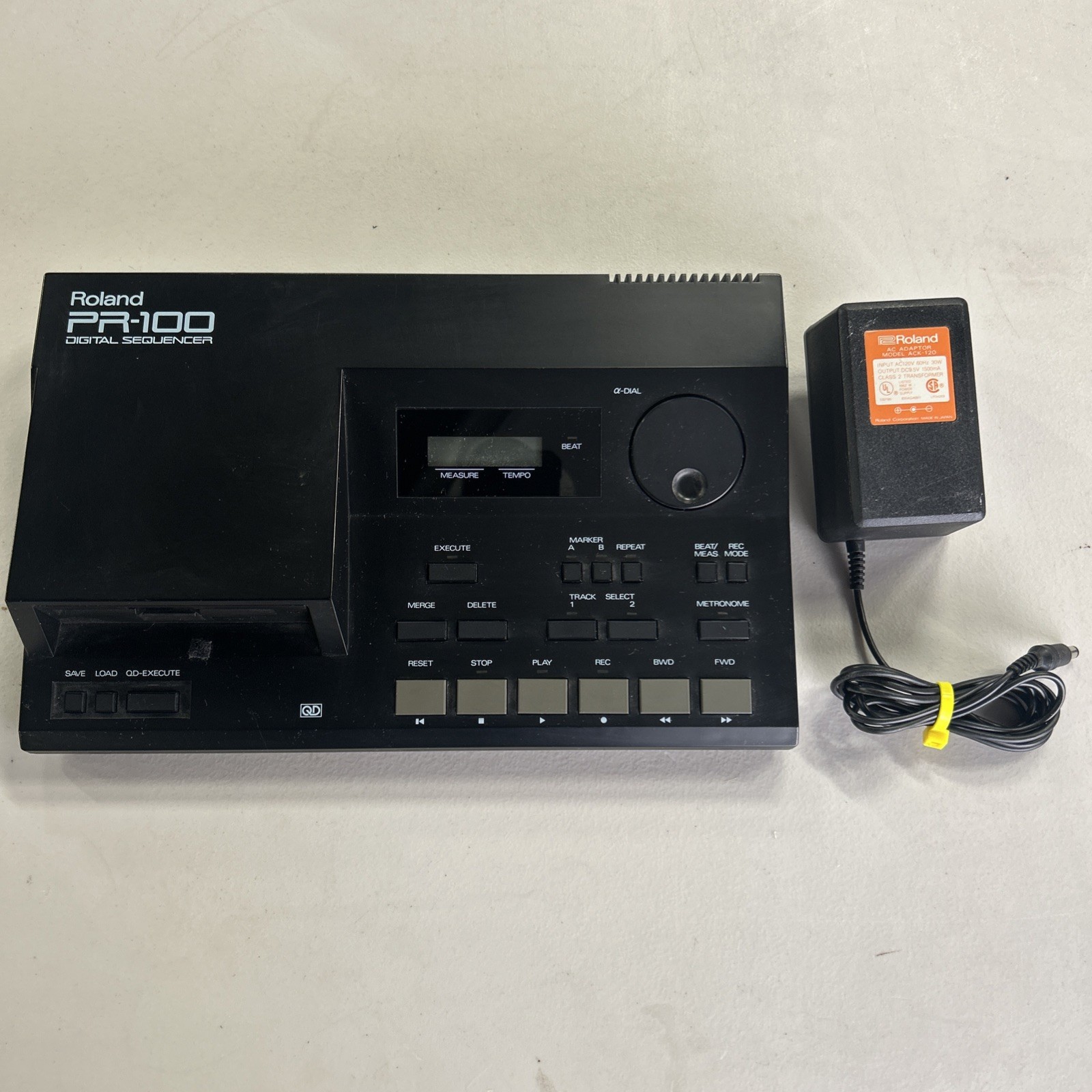 Roland PR-100 Digital Sequencer Sound Module with cables. See description. ￼