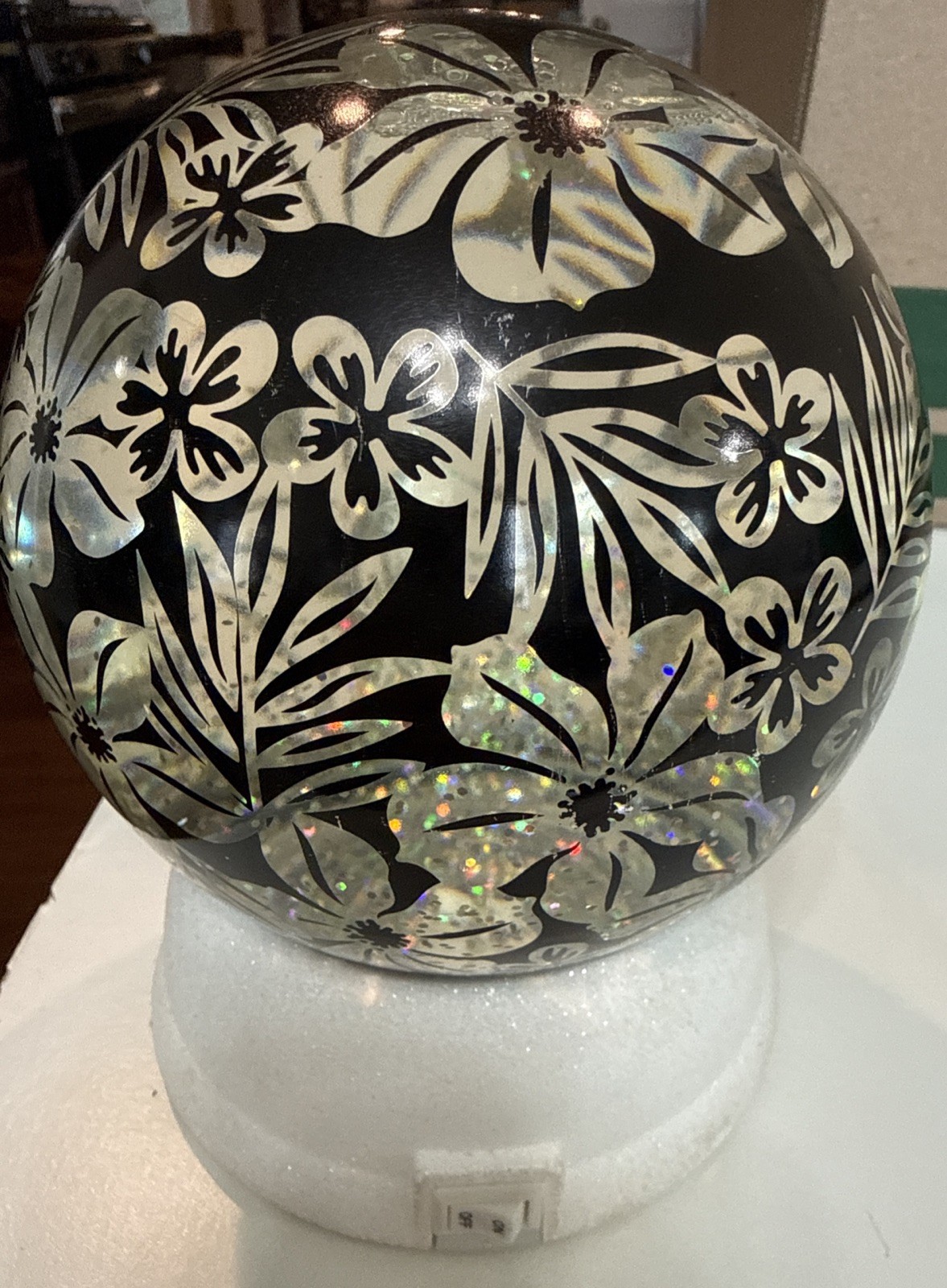 Light Up Flower Glitter Globe- NEW