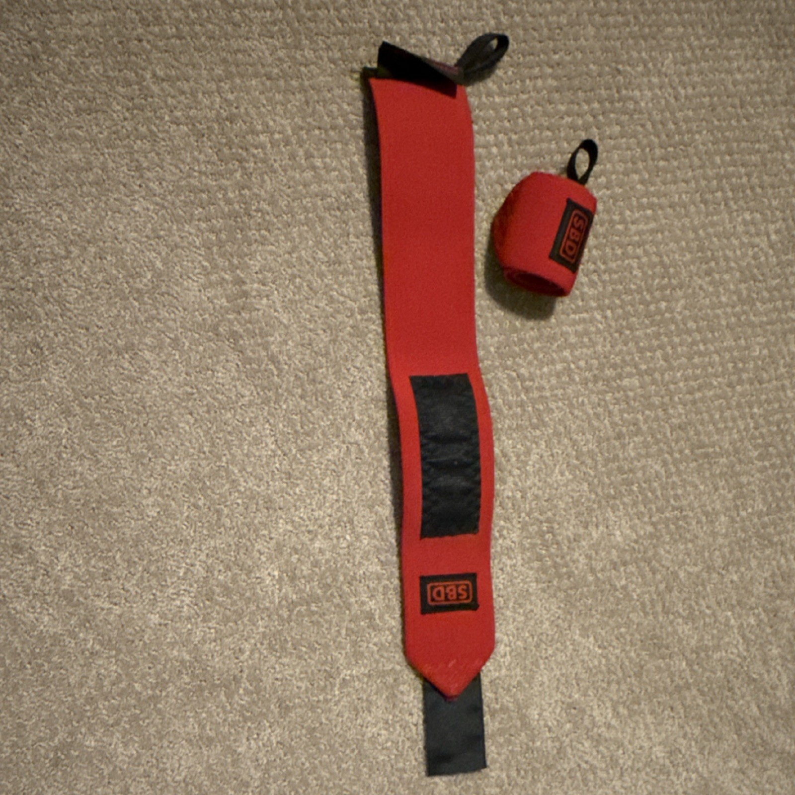 SBD Adjustable Red/Black Wrist Wraps for Weight Lifting, Fabric, 2 Pack