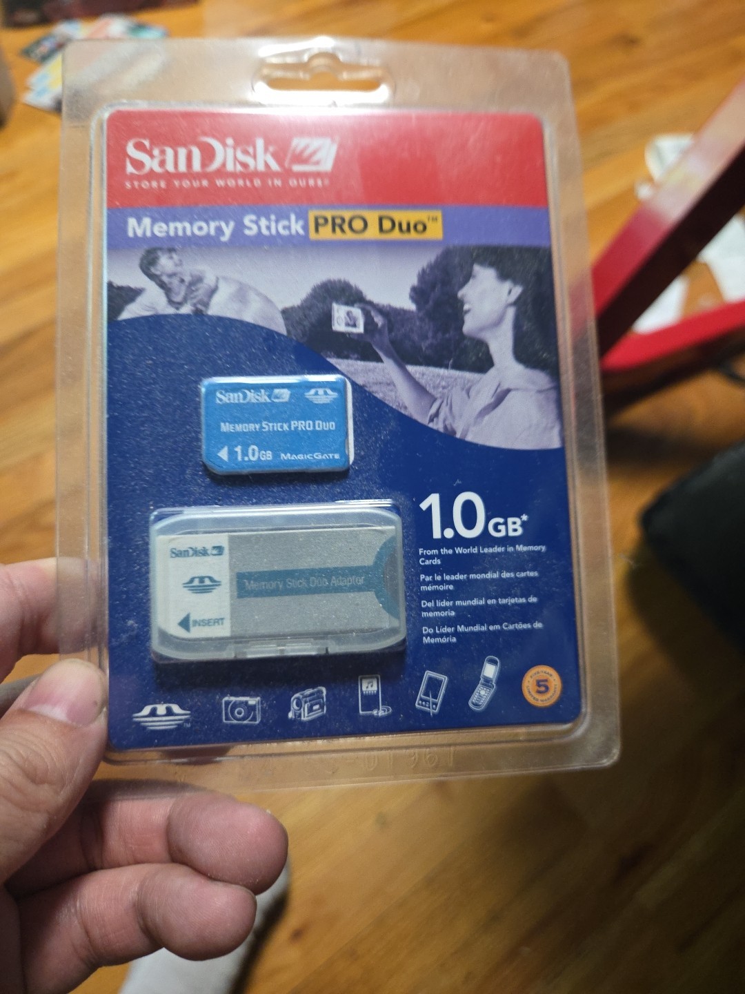 New SanDisk SDMSPD-1024-A10 1.0 GB MemoryStick Pro Duo + Adapter NIB