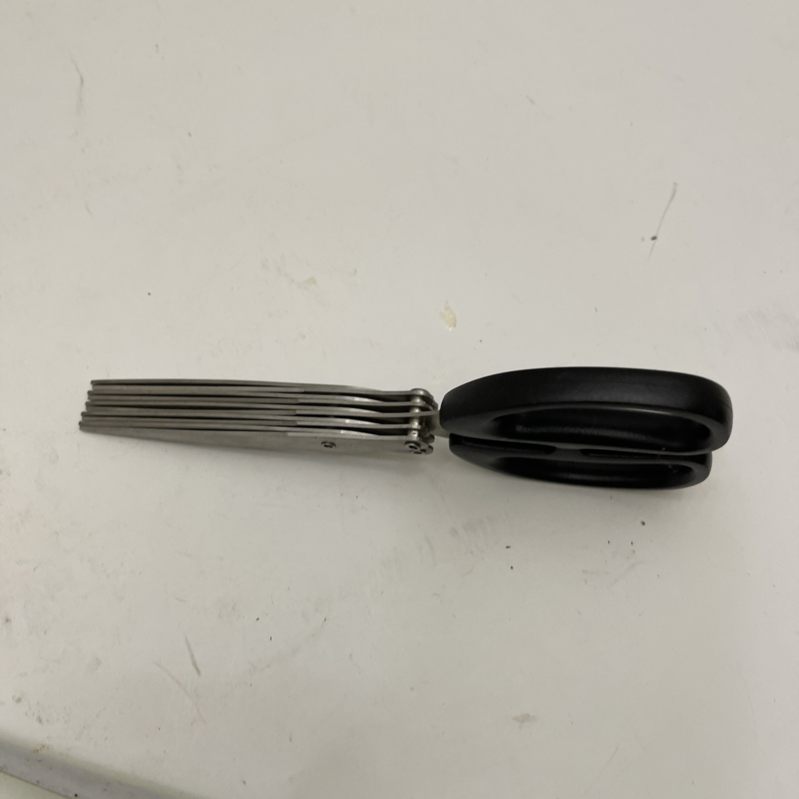 5 Blade Herb Scissors Shredder Black Handles 7.5”