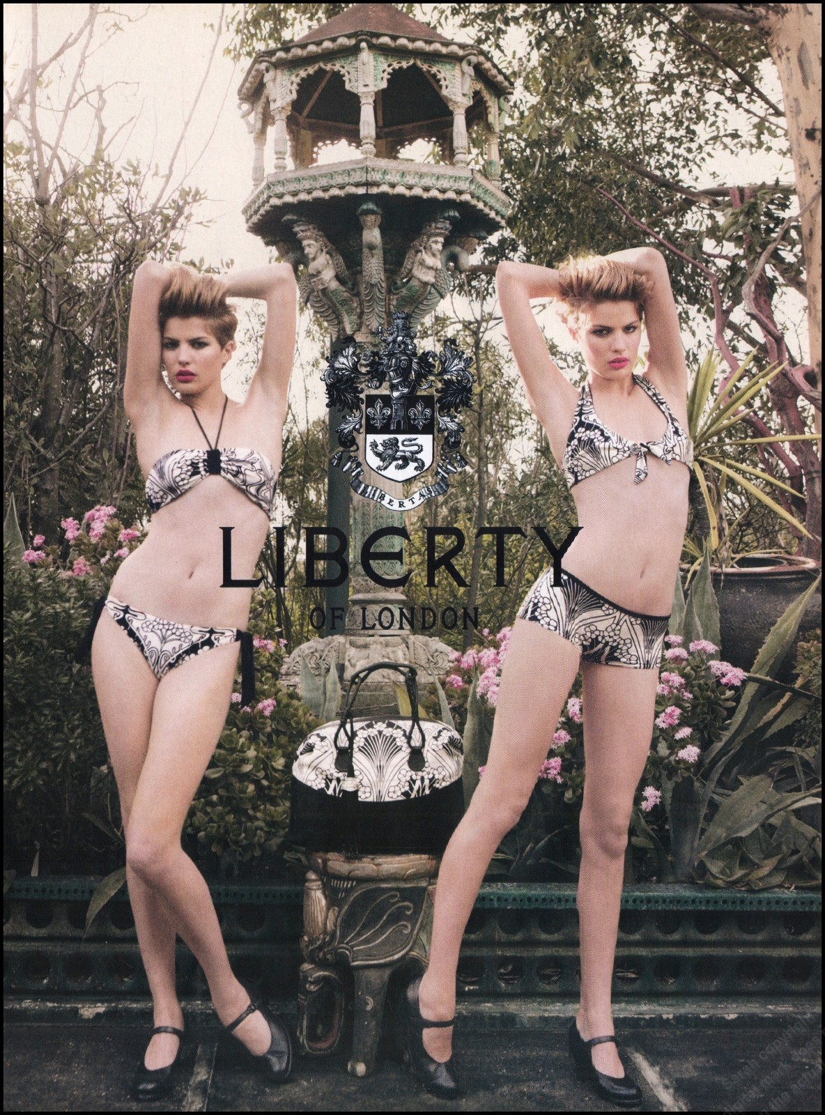 High Heels LIBERTY Magazine Print Ad Women Fashion Long Legs shoes 2006-11B