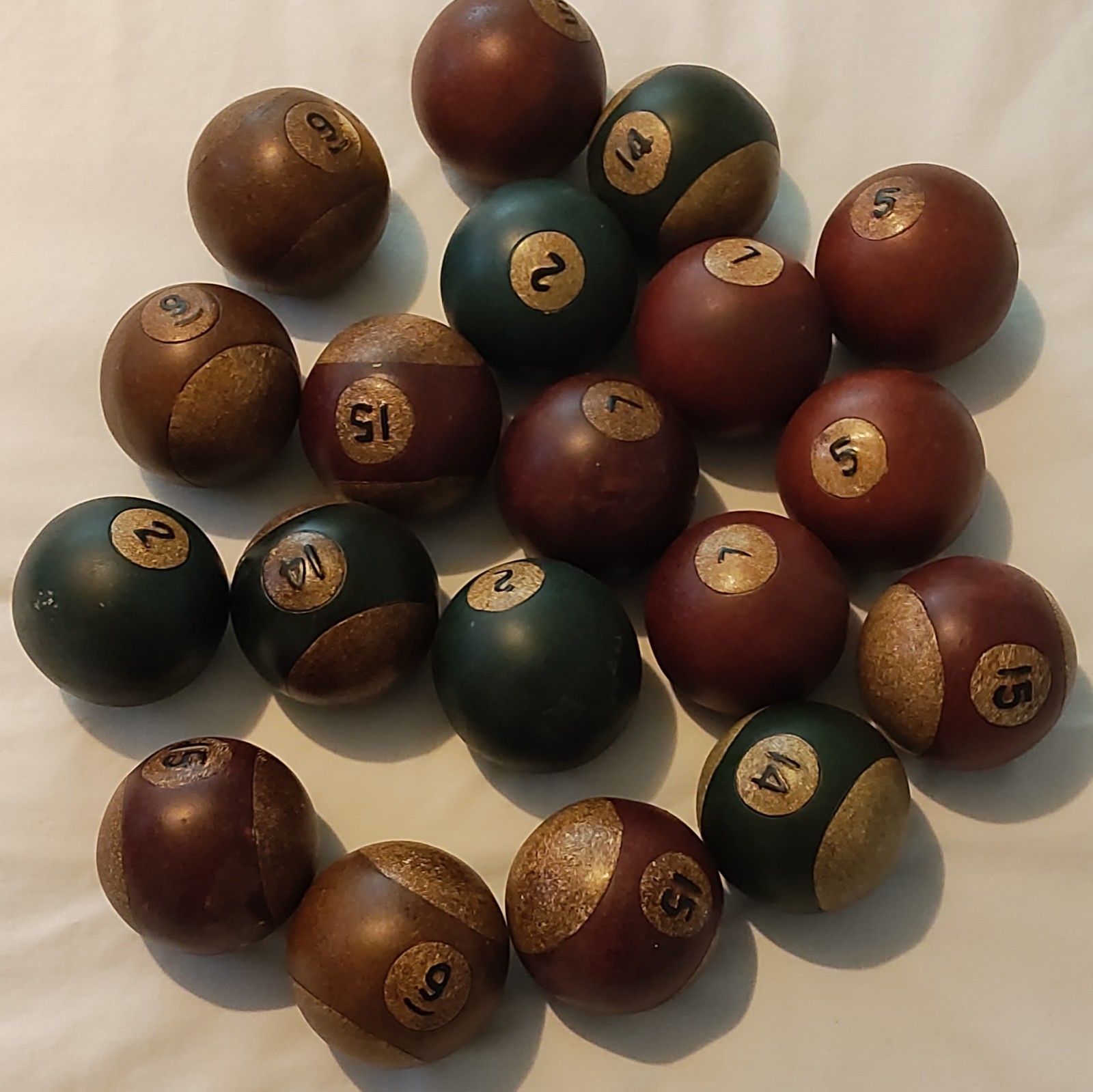 17 Antique-Style Numbered Billiard Ball Set 1-15 Red/Green/Brown Gold Inlays