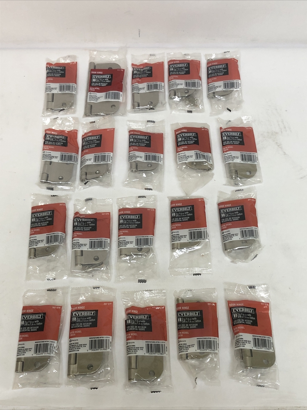 Lot of (20) Everbilt 14980 3” 5/8” Radius Satin Nickel Door Hinges