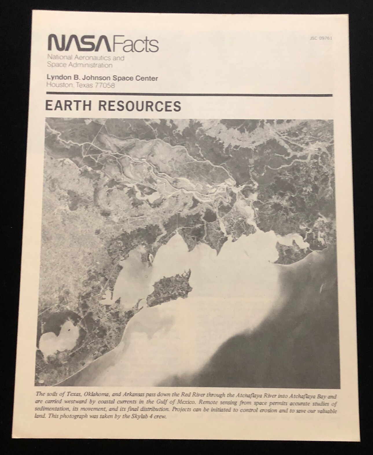 EARTH RESOURCES 1976 ORIGINAL KSC NASA FACTS PUBLICATION