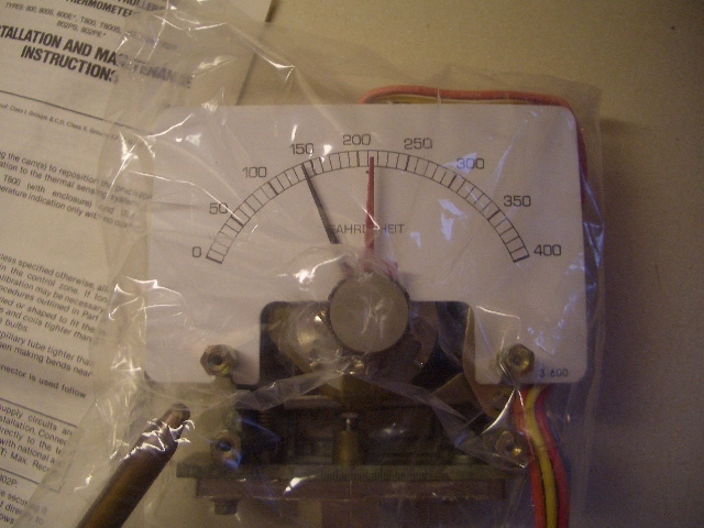 UNITED ELECTRIC 802PS 8437 13226-12 TEMPERATURE CONTROLLER NIB