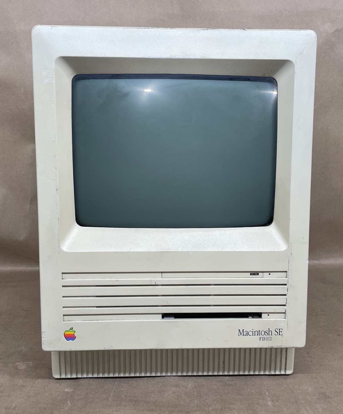 Apple Macintosh SE M5011 Superdrive Vintage Computer 1988 PARTIALLY TESTED