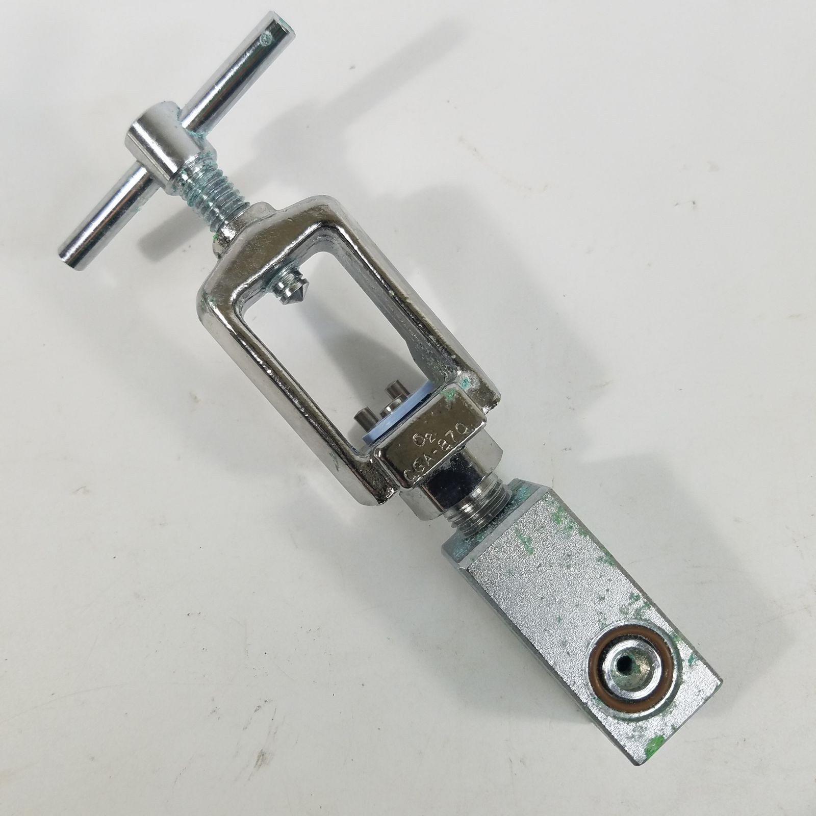 Global Medical Oxygen to Scuba Regulator Adapter Yoke T Handle O2 CGA-870