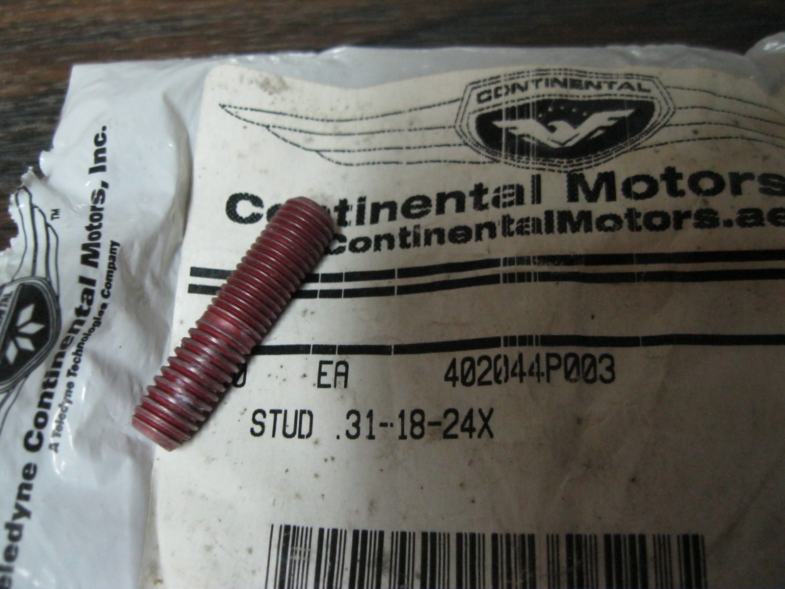 New stud Continental P/N 402044P003