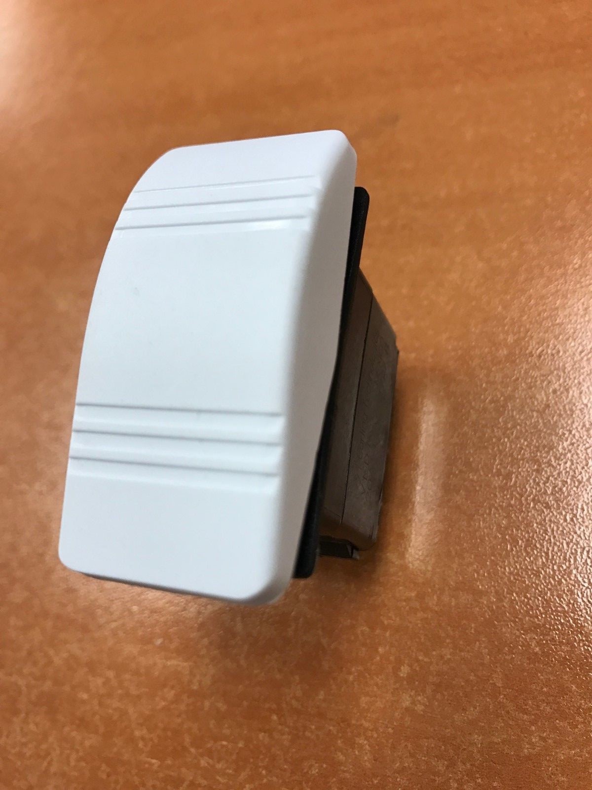 CARLING CONTURA ROCKER SWITCH MOM ON/OFF/MOM ON WHITE VLD1 S00B DPDT MARINE BOAT