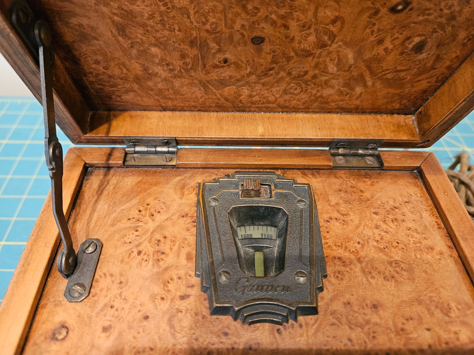 GRUNOW Wired Radio Remote Control Chassis 2A Burl Box Cloth Cord Model 1101