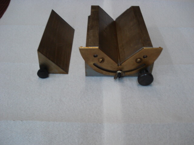 Magnetic Adjustable V Block