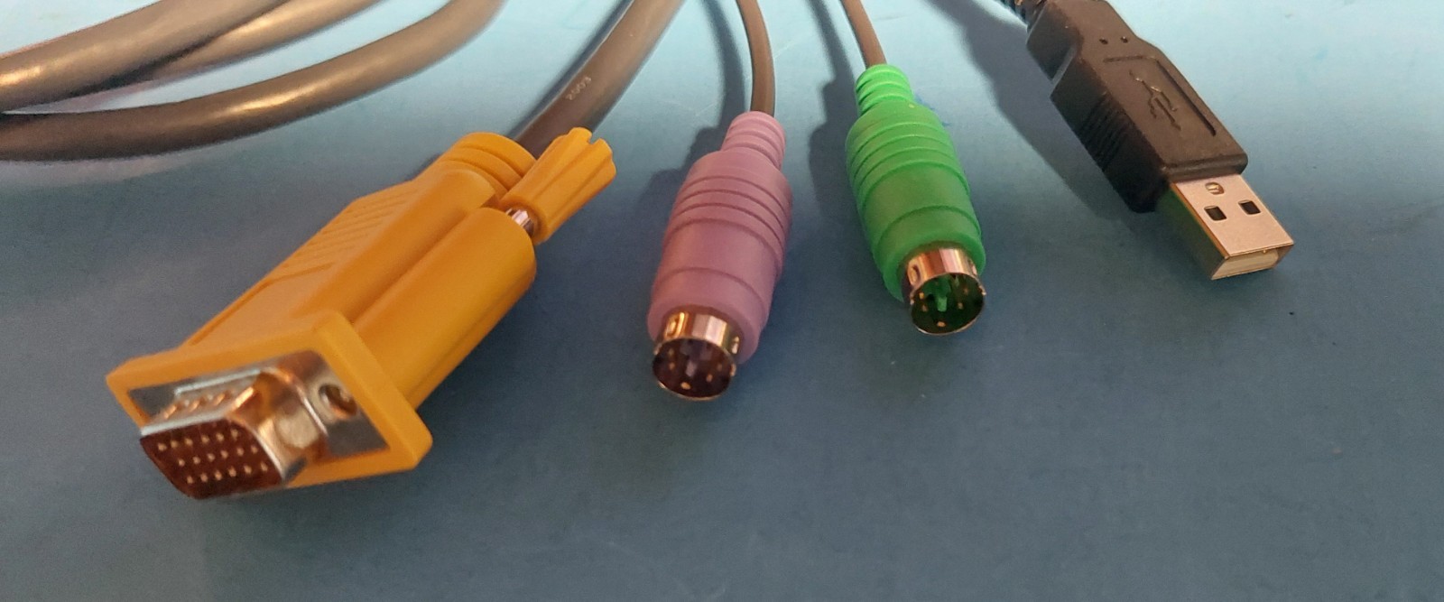 KVM Combo Cable 6 ft. PS/2-USB VGA
