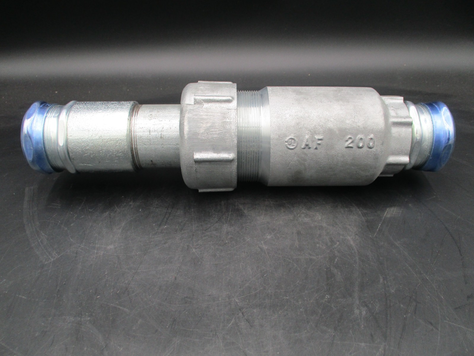 NEW KILLARK TAF-200 EMT EXPANSION COUPLING 2" FITTING 4" MOVEMENT FOR THINWALL