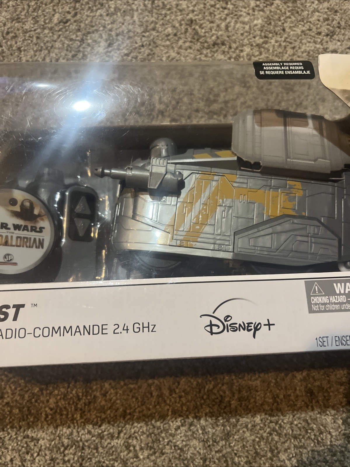 Star Wars The Mandalorian The Razor Crest Disney Remote Control Transport NEW!