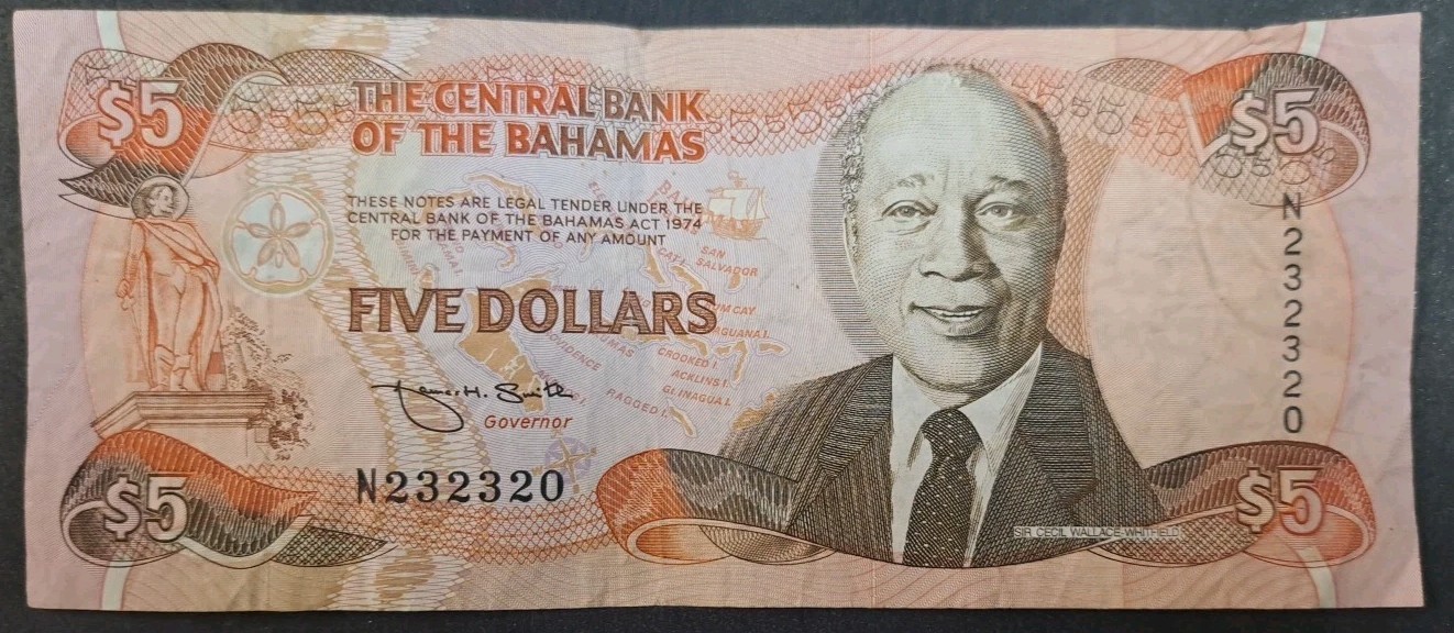 (1995) Bahamas 5 Dollars P52a sig Smith, N232320.