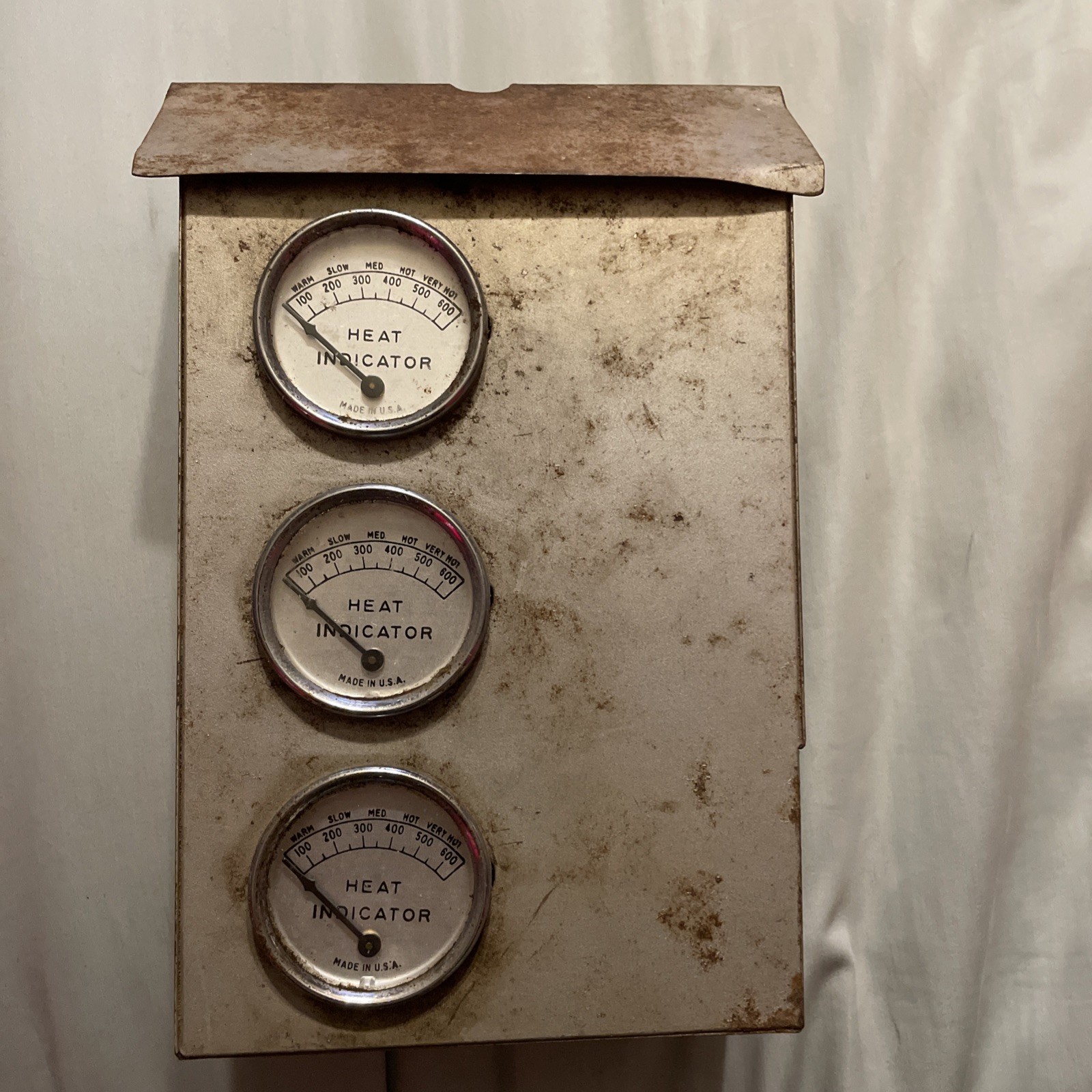3-HEAT INDICATOR House Made In USA ! Early Automotive Steam Punk Decor