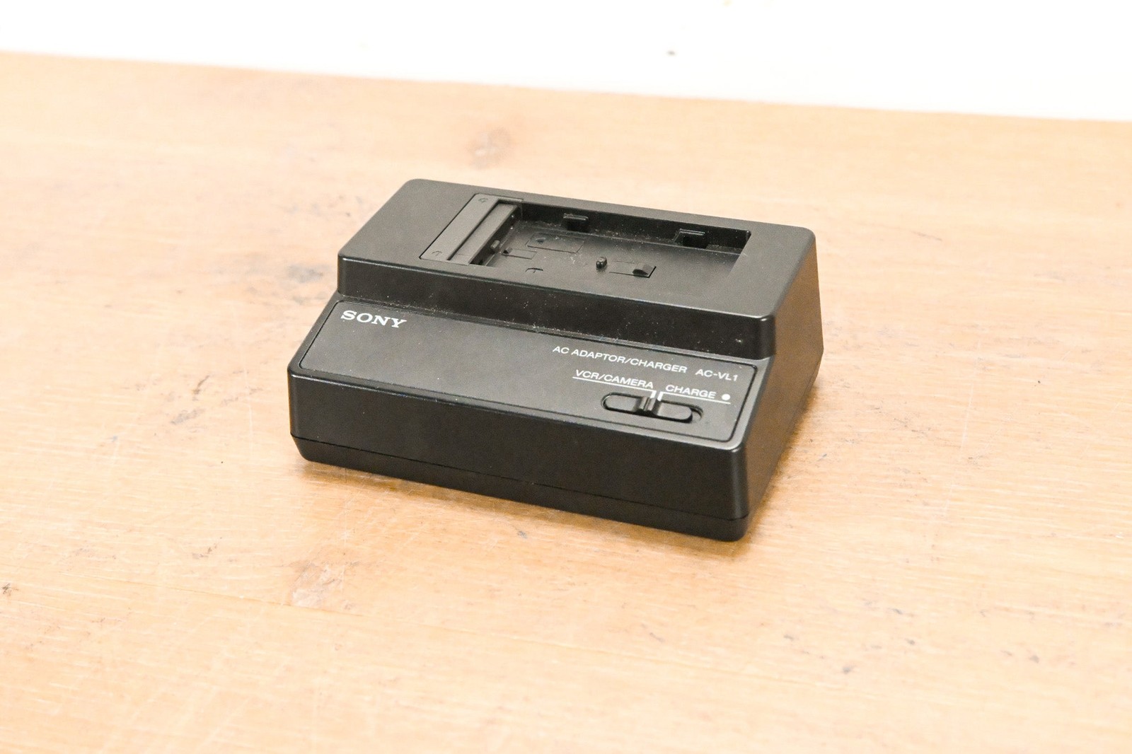 Sony AC-VL1 AC Adapter/Charger (NO POWER SUPPLY) CG0105Y