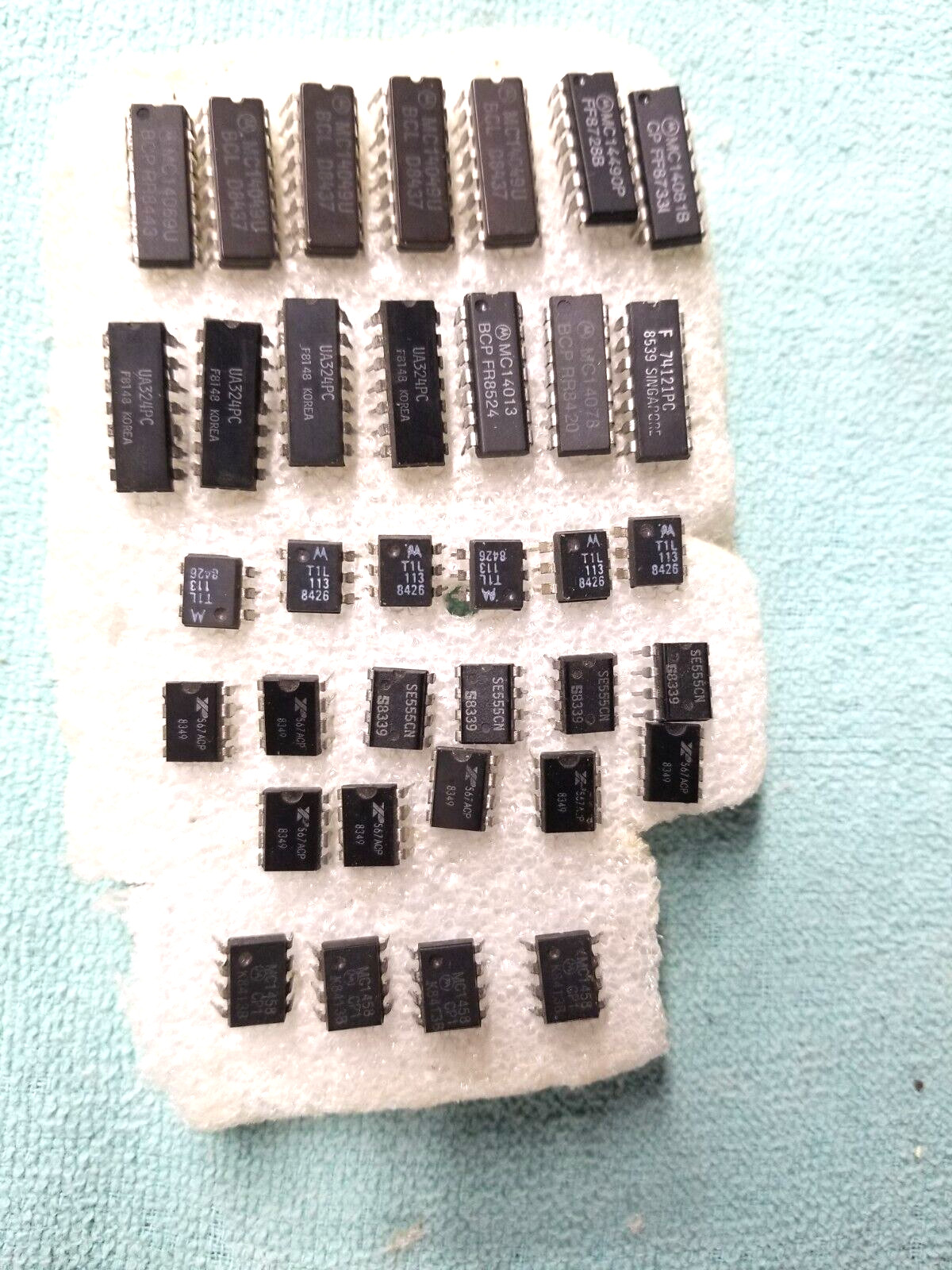 I.C.’s. Motorola, Exar, Texas instrument, Fairchild. Vintage new Parts. See list