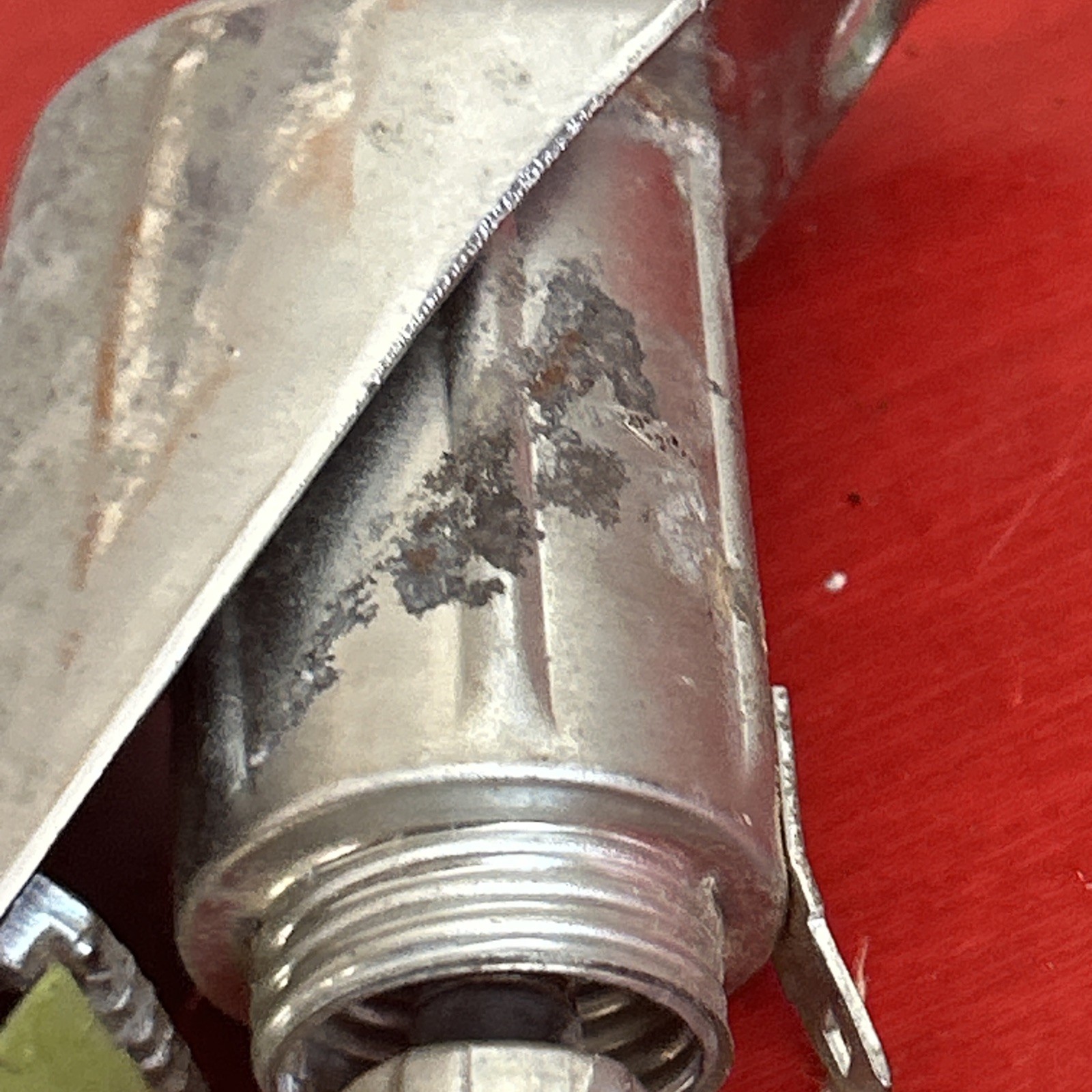 Vintage Lighter Socket 4762352 LH Dash Mount 1960 Buick ?