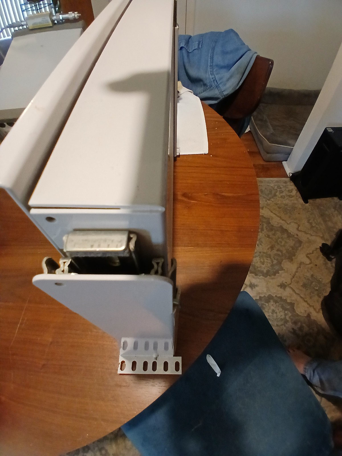 2U 19 inch rack mount slide shelf with covered storage