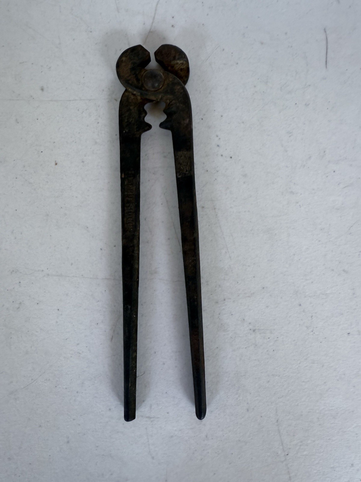 McKaig-Hatch Blacksmith Ferrier Nipper 10”