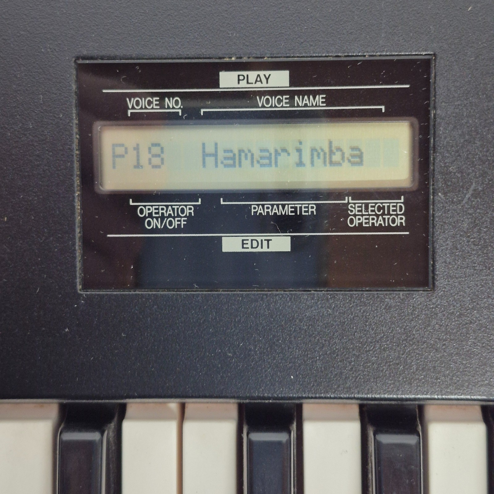 Yamaha DX27S FM Digital Programable Algorithm 61 Key Synthesizer Vtg 80's Japan
