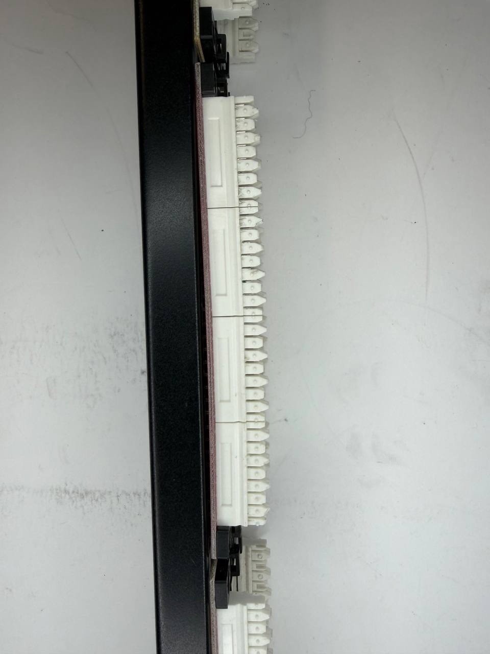 24 Port Cat5e Patch Panel 1U Rack Mount RJ45 Ethernet Network Punch Down Panel